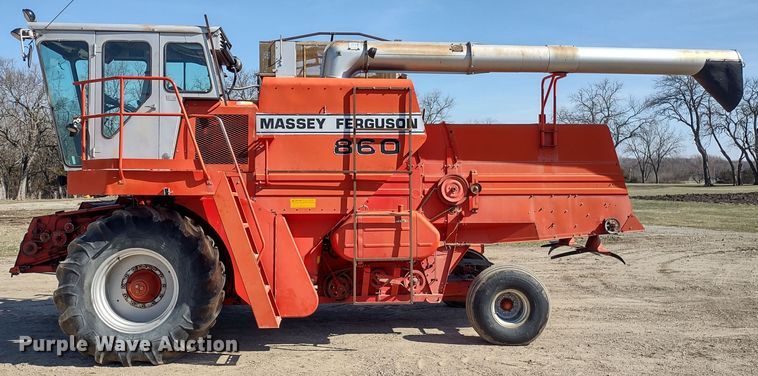 image for item DR8263 1982 Massey Ferguson 860  RWA combine
