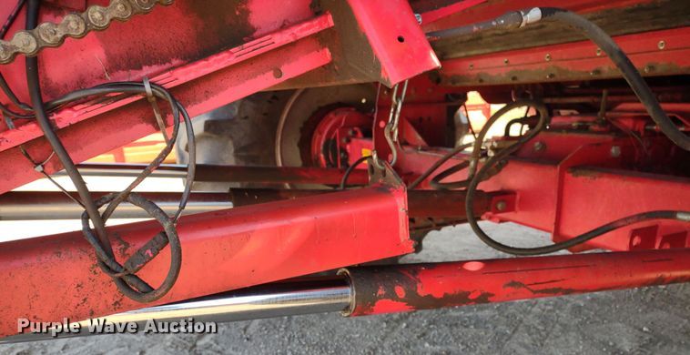 image for item DR8263 1982 Massey Ferguson 860  RWA combine