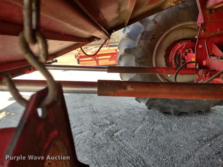 image for item DR8263 1982 Massey Ferguson 860  RWA combine