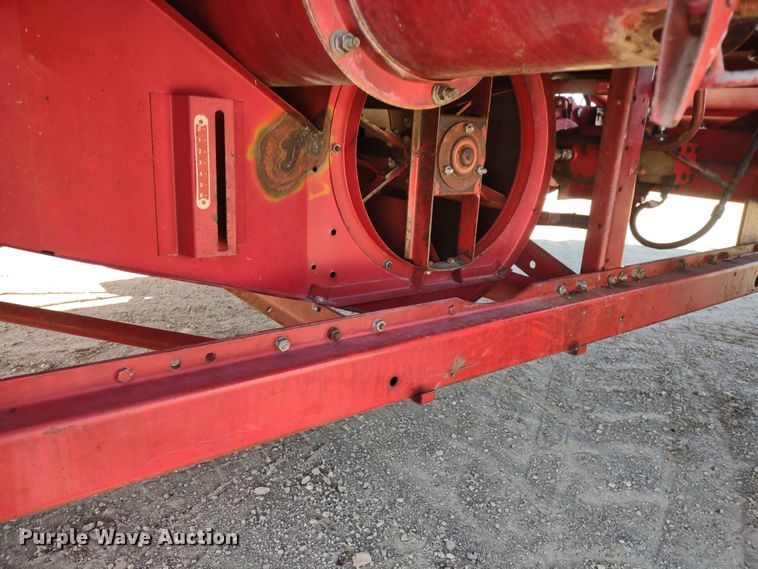 image for item DR8263 1982 Massey Ferguson 860  RWA combine