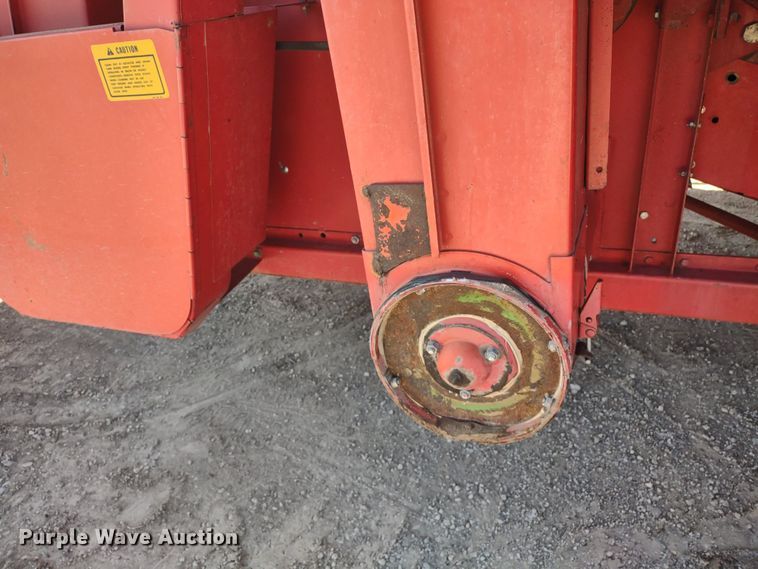 image for item DR8263 1982 Massey Ferguson 860  RWA combine