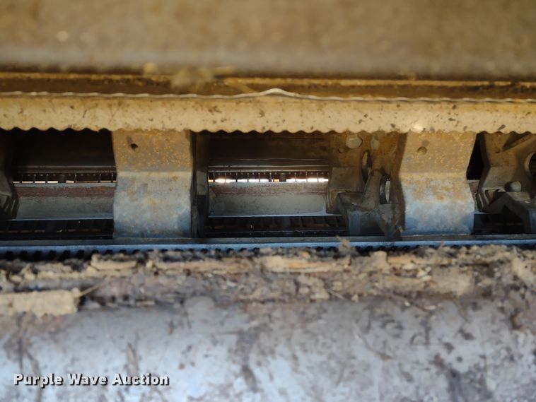 image for item DR8263 1982 Massey Ferguson 860  RWA combine