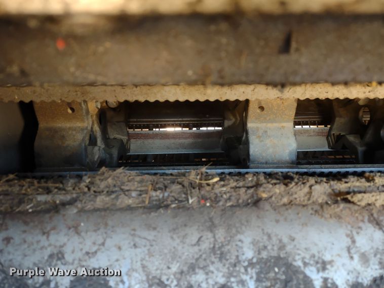 image for item DR8263 1982 Massey Ferguson 860  RWA combine