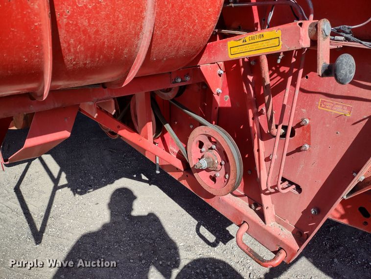 image for item DR8263 1982 Massey Ferguson 860  RWA combine