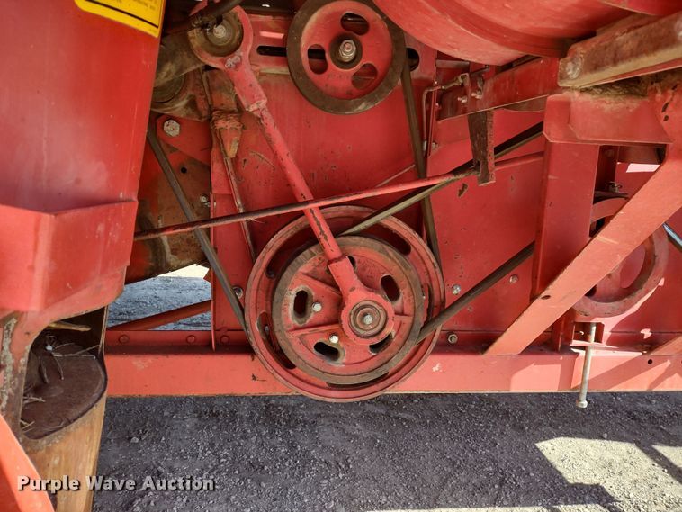 image for item DR8263 1982 Massey Ferguson 860  RWA combine