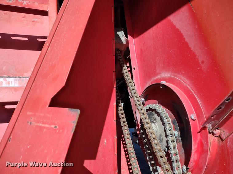 image for item DR8263 1982 Massey Ferguson 860  RWA combine