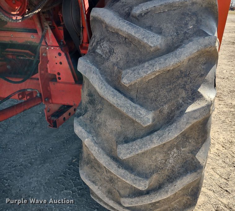 image for item DR8263 1982 Massey Ferguson 860  RWA combine