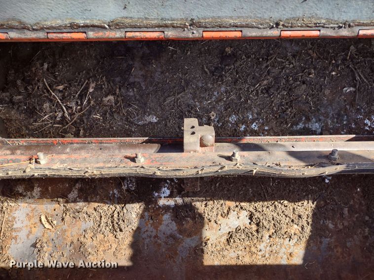 image for item DR8264 1981 Massey Ferguson 860  RWA combine