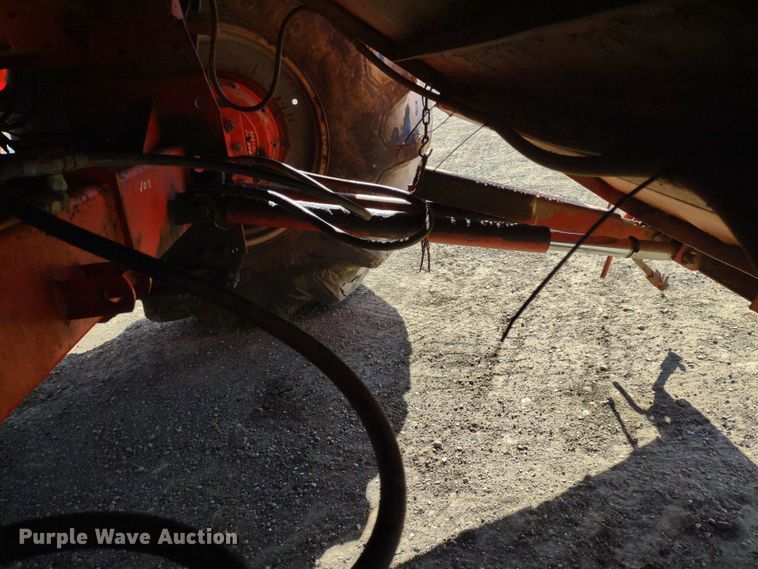 image for item DR8264 1981 Massey Ferguson 860  RWA combine