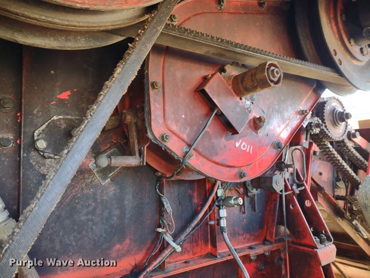 image for item DR8264 1981 Massey Ferguson 860  RWA combine