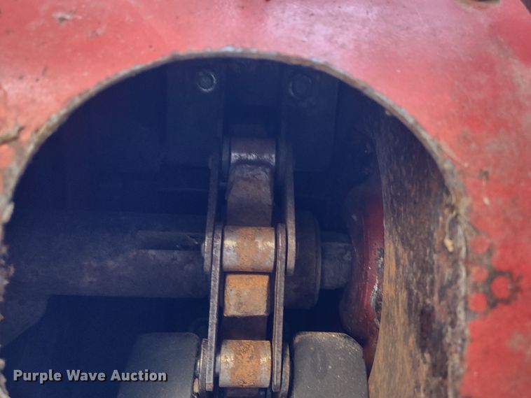 image for item DR8264 1981 Massey Ferguson 860  RWA combine