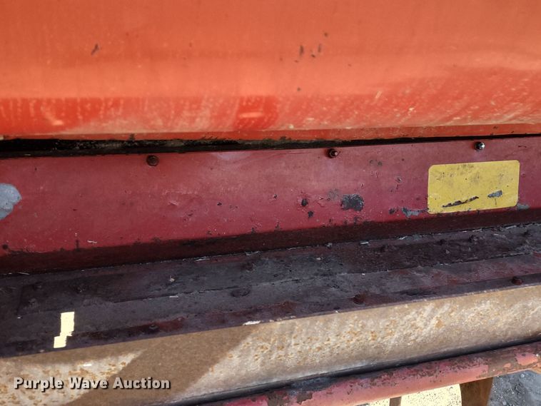 image for item DR8264 1981 Massey Ferguson 860  RWA combine