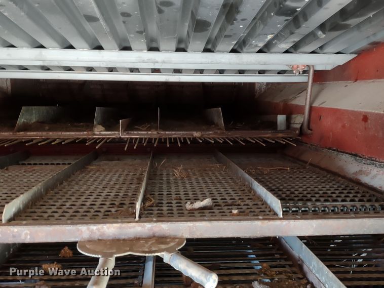 image for item DR8264 1981 Massey Ferguson 860  RWA combine