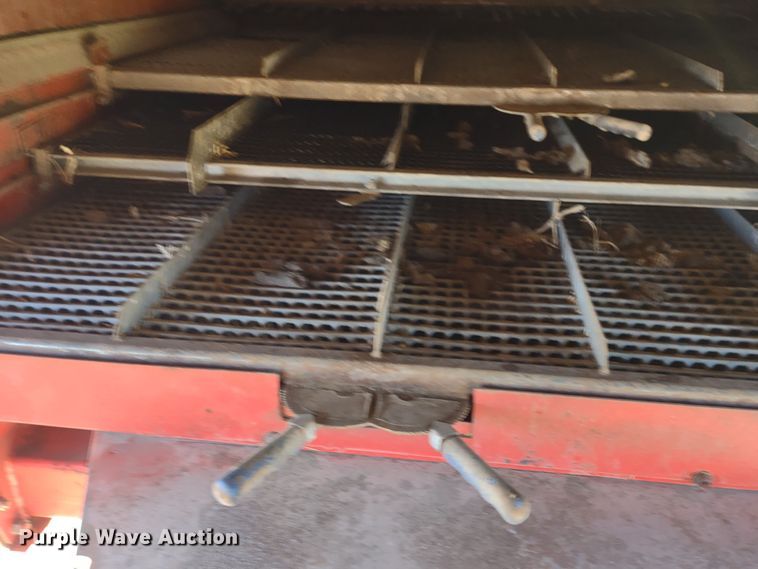 image for item DR8264 1981 Massey Ferguson 860  RWA combine