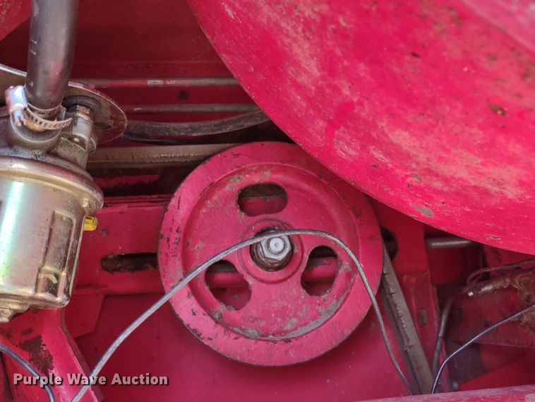 image for item DR8264 1981 Massey Ferguson 860  RWA combine