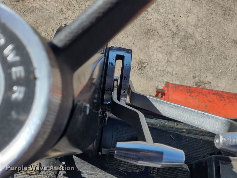 image for item DR8264 1981 Massey Ferguson 860  RWA combine