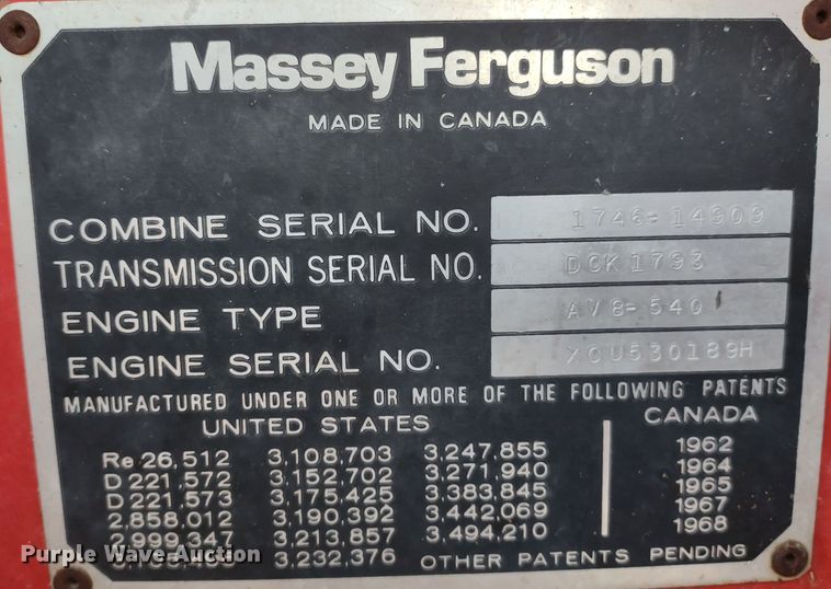 image for item DR8264 1981 Massey Ferguson 860  RWA combine