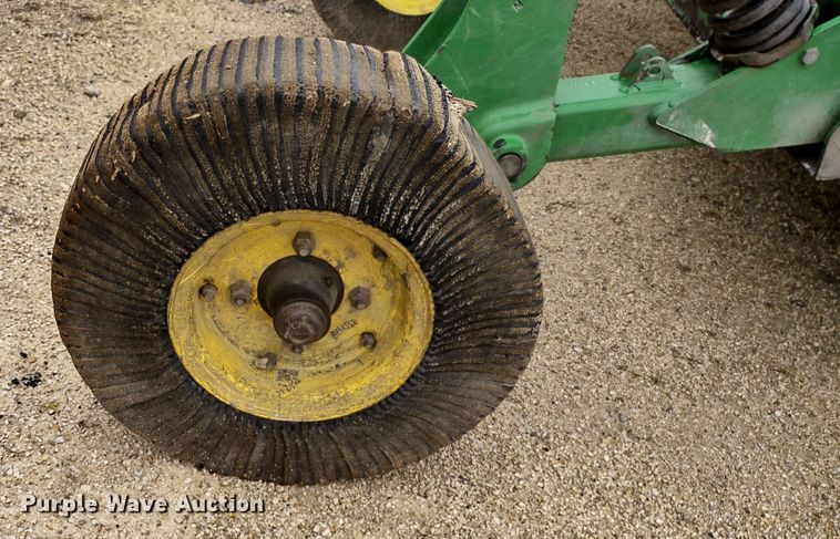 image for item DR8272 John Deere HX15  batwing rotary mower