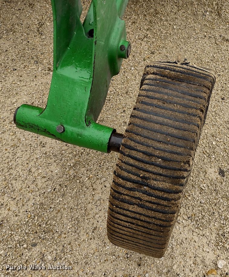 image for item DR8272 John Deere HX15  batwing rotary mower