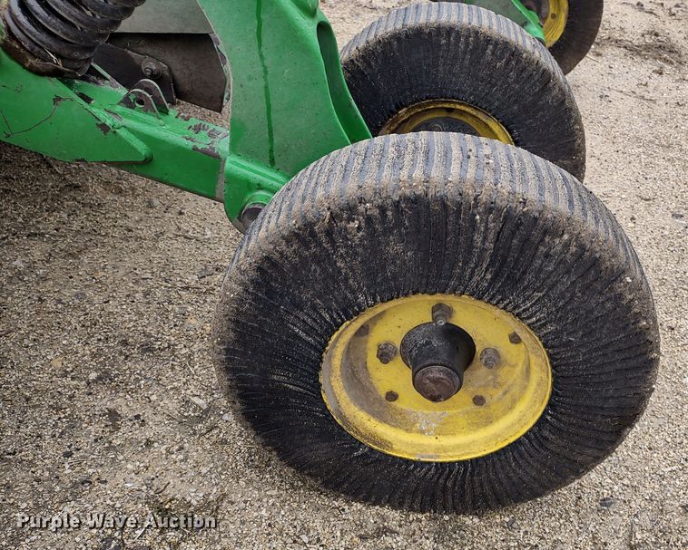 image for item DR8272 John Deere HX15  batwing rotary mower