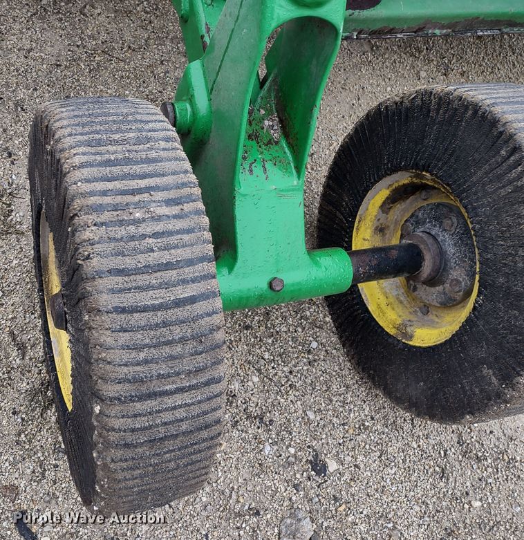 image for item DR8272 John Deere HX15  batwing rotary mower