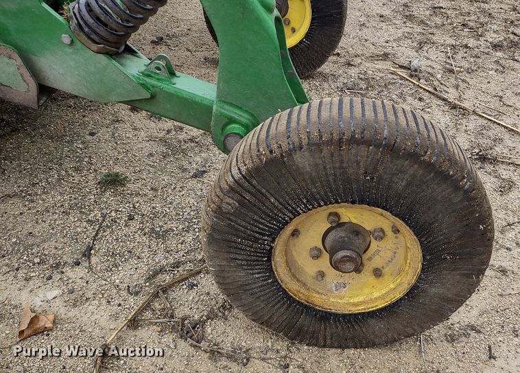 image for item DR8272 John Deere HX15  batwing rotary mower