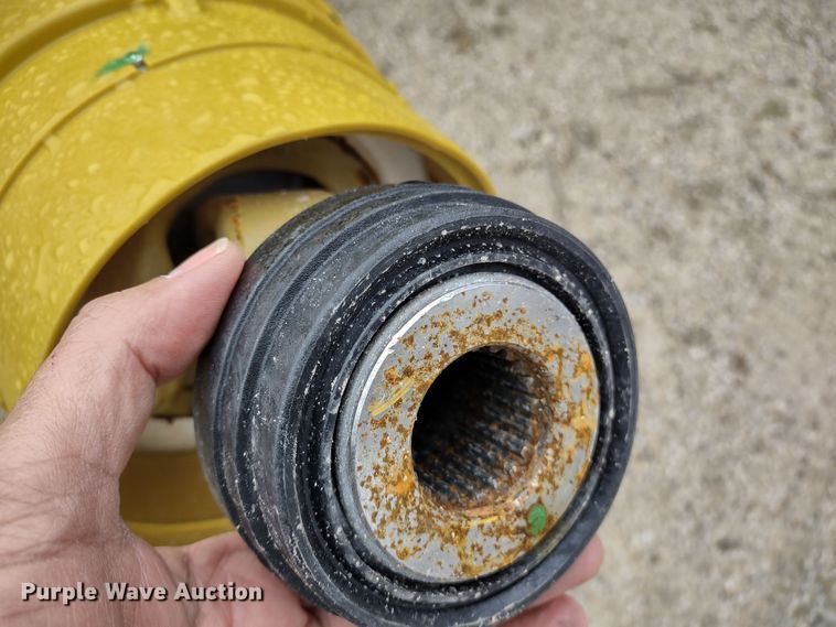 image for item DR8273 John Deere HX15  batwing rotary mower