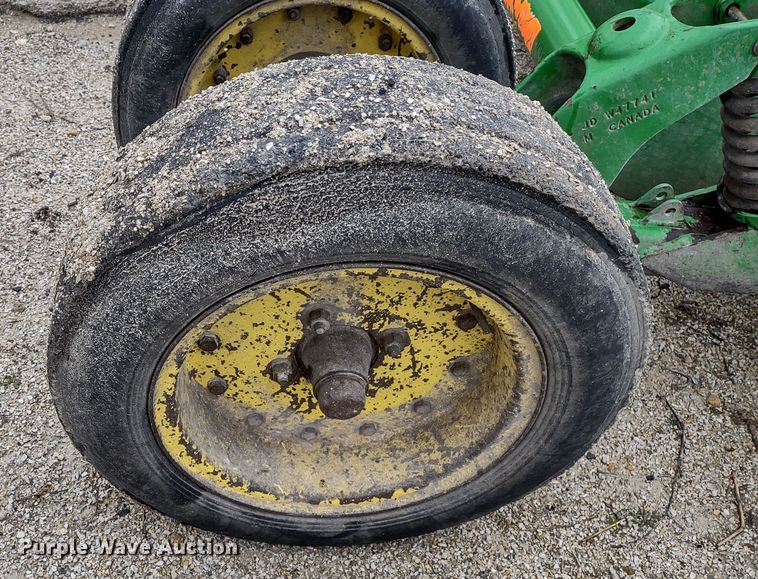 image for item DR8273 John Deere HX15  batwing rotary mower