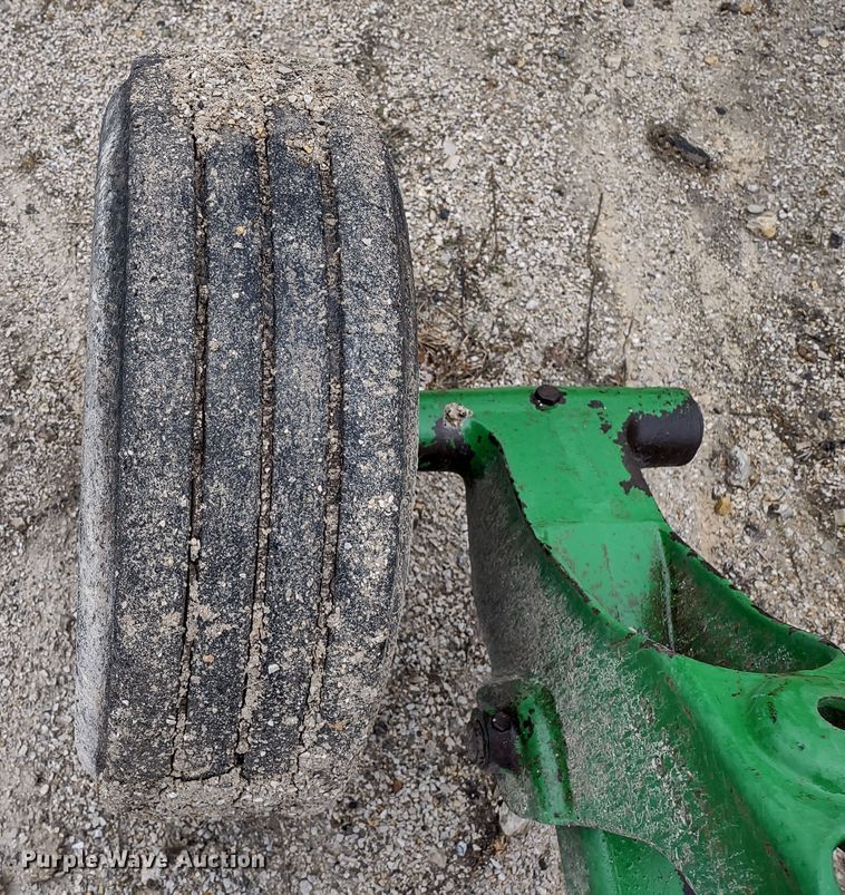 image for item DR8273 John Deere HX15  batwing rotary mower