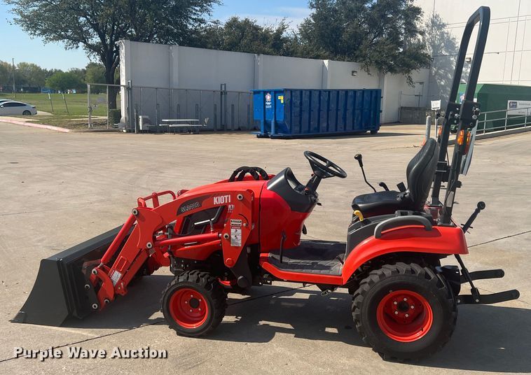 image for item DS2844 Kioti CS2220H  MFWD tractor