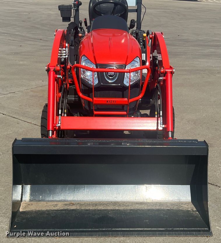 image for item DS2844 Kioti CS2220H  MFWD tractor