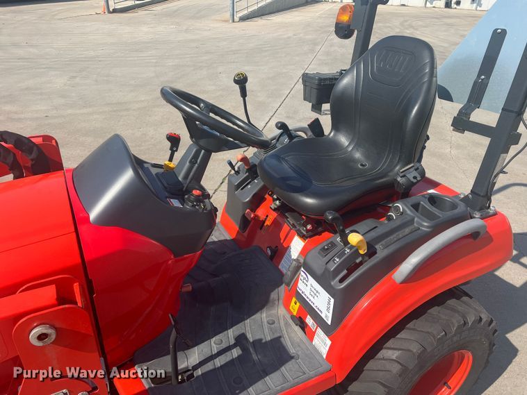 image for item DS2844 Kioti CS2220H  MFWD tractor