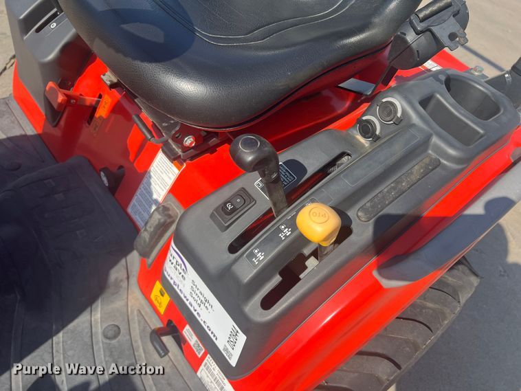 image for item DS2844 Kioti CS2220H  MFWD tractor