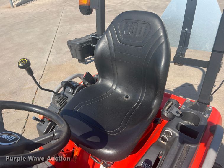 image for item DS2844 Kioti CS2220H  MFWD tractor