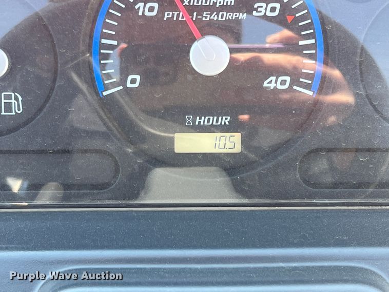 image for item DS2844 Kioti CS2220H  MFWD tractor