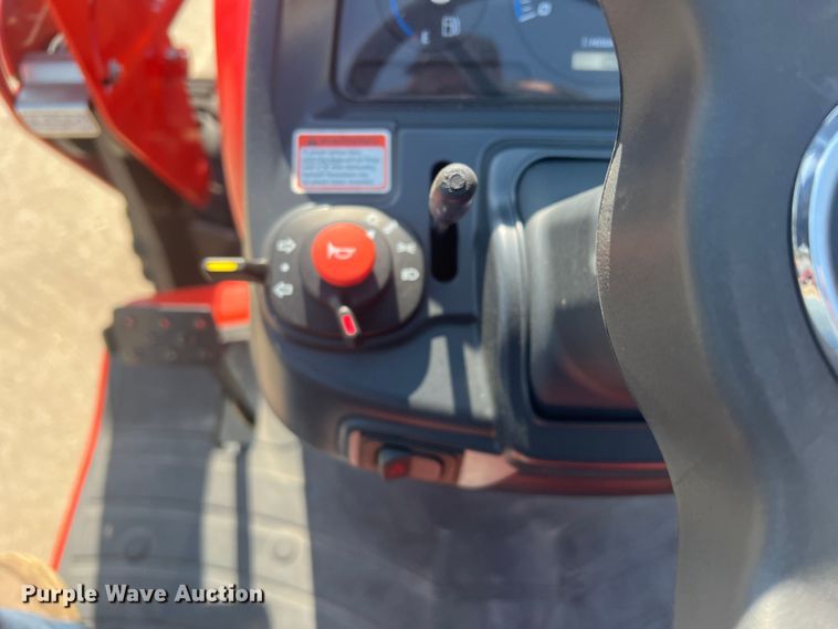 image for item DS2844 Kioti CS2220H  MFWD tractor