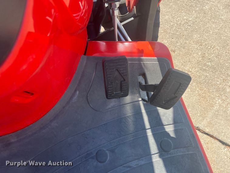 image for item DS2844 Kioti CS2220H  MFWD tractor