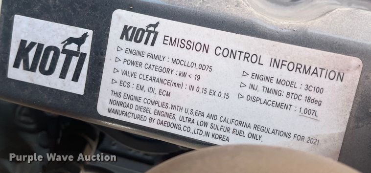 image for item DS2844 Kioti CS2220H  MFWD tractor