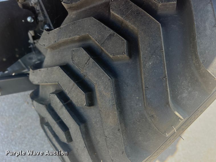 image for item DS2844 Kioti CS2220H  MFWD tractor