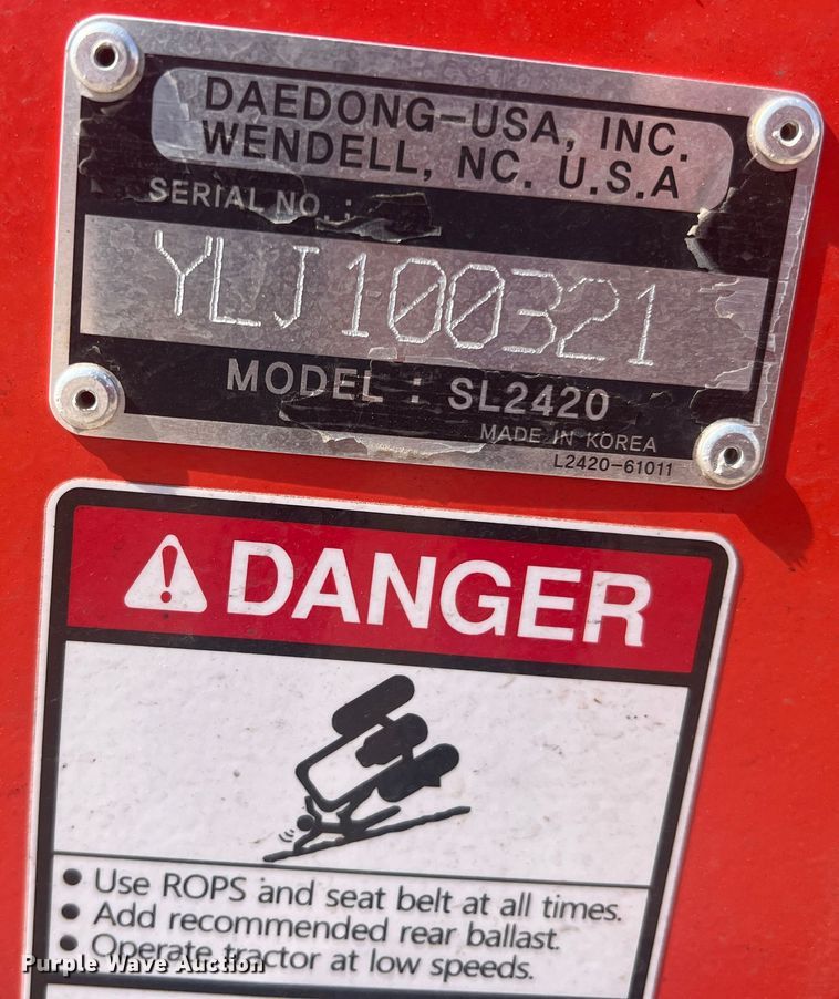 image for item DS2844 Kioti CS2220H  MFWD tractor