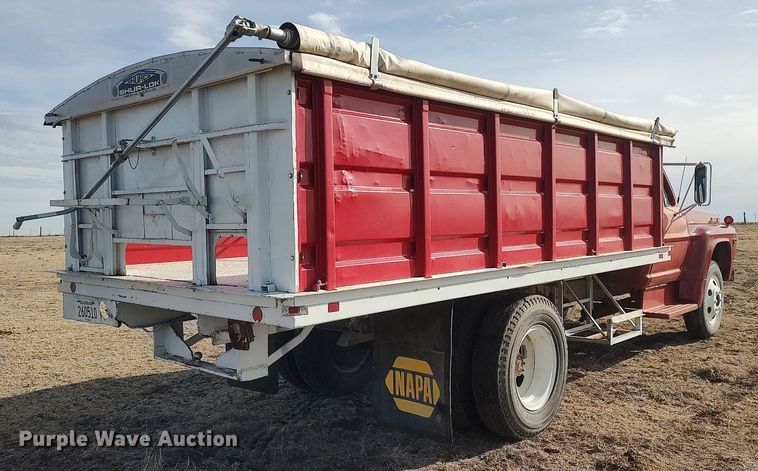 image for item GP9604 1970 Ford F600  grain truck