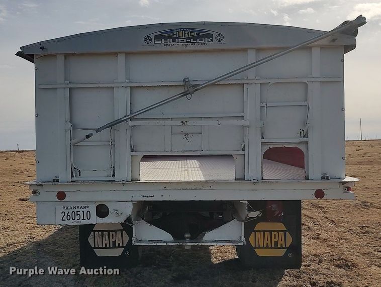 image for item GP9604 1970 Ford F600  grain truck