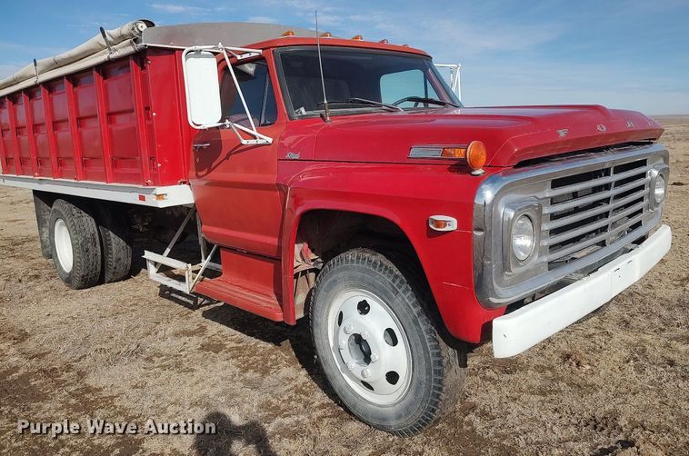 image for item GP9604 1970 Ford F600  grain truck