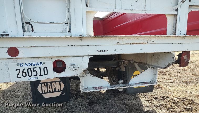 image for item GP9604 1970 Ford F600  grain truck