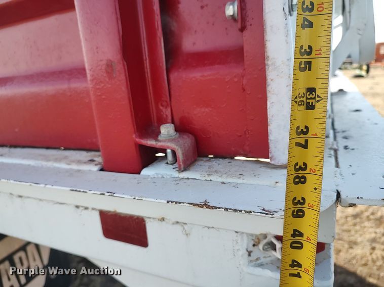 image for item GP9604 1970 Ford F600  grain truck