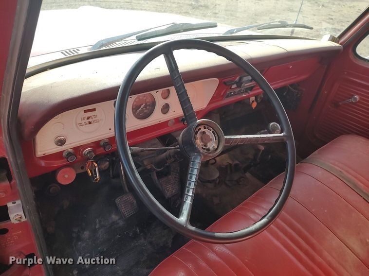 image for item GP9604 1970 Ford F600  grain truck