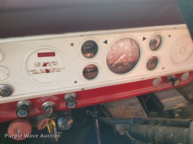 image for item GP9604 1970 Ford F600  grain truck