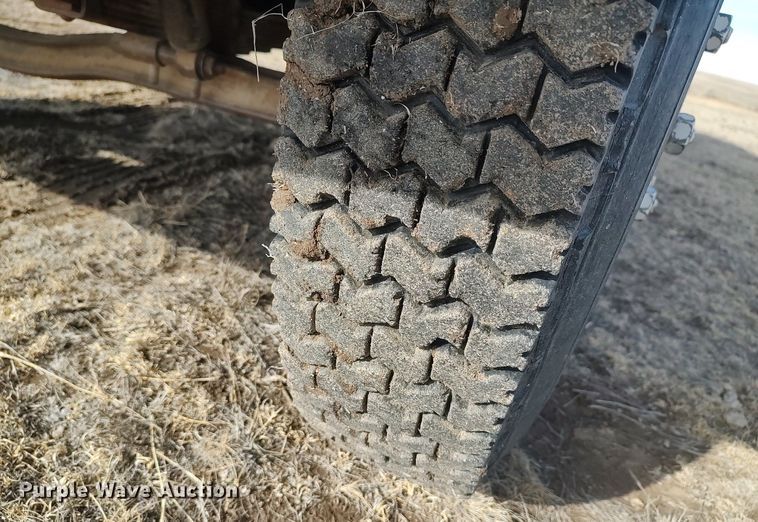 image for item GP9604 1970 Ford F600  grain truck