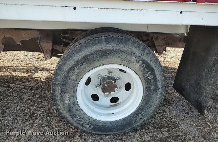 image for item GP9604 1970 Ford F600  grain truck