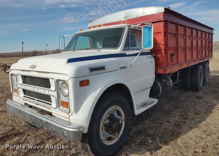 image for item GP9605 1970 Chevrolet C60  grain truck